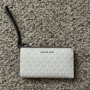 white michael kors wallet